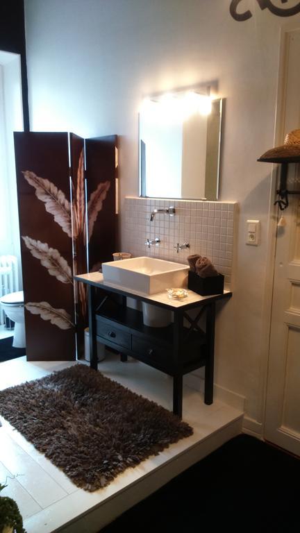 Chambres D'Hotes Maison Auguste Салон дьо Прованс Стая снимка