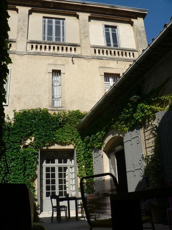 Chambres D'Hotes Maison Auguste Салон дьо Прованс Екстериор снимка